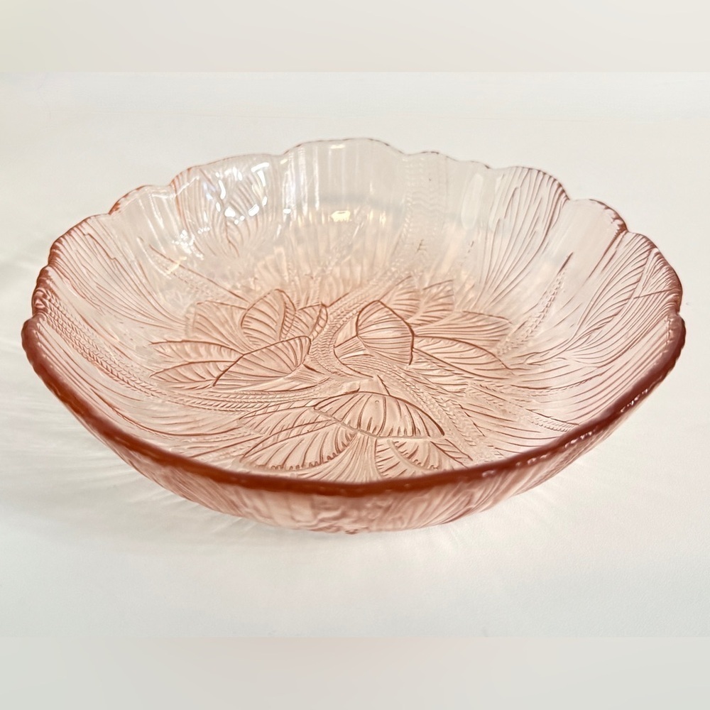 Vintage Arcoroc Canterbury Pink French Floral Fruit/Desert Bowl